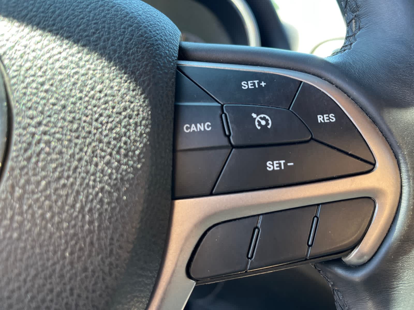 used 2018 Jeep Grand Cherokee car, priced at $14,487