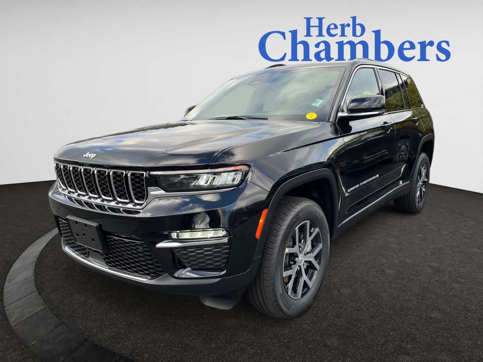 new 2025 Jeep Grand Cherokee car, priced at $50,010