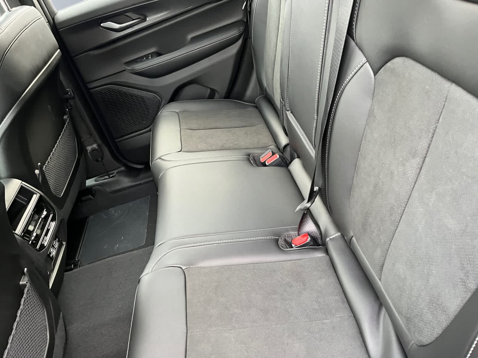 new 2025 Jeep Grand Cherokee car, priced at $45,270