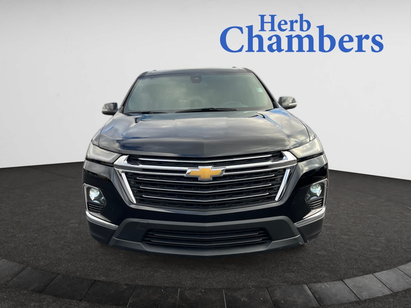 used 2022 Chevrolet Traverse car, priced at $33,328