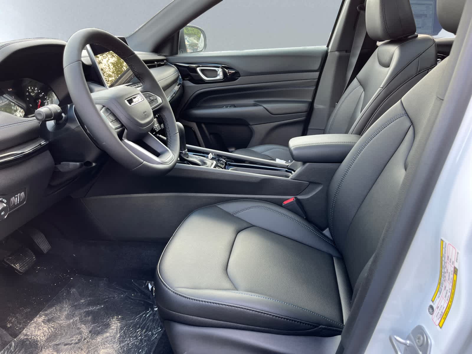 new 2025 Jeep Compass car, priced at $38,510