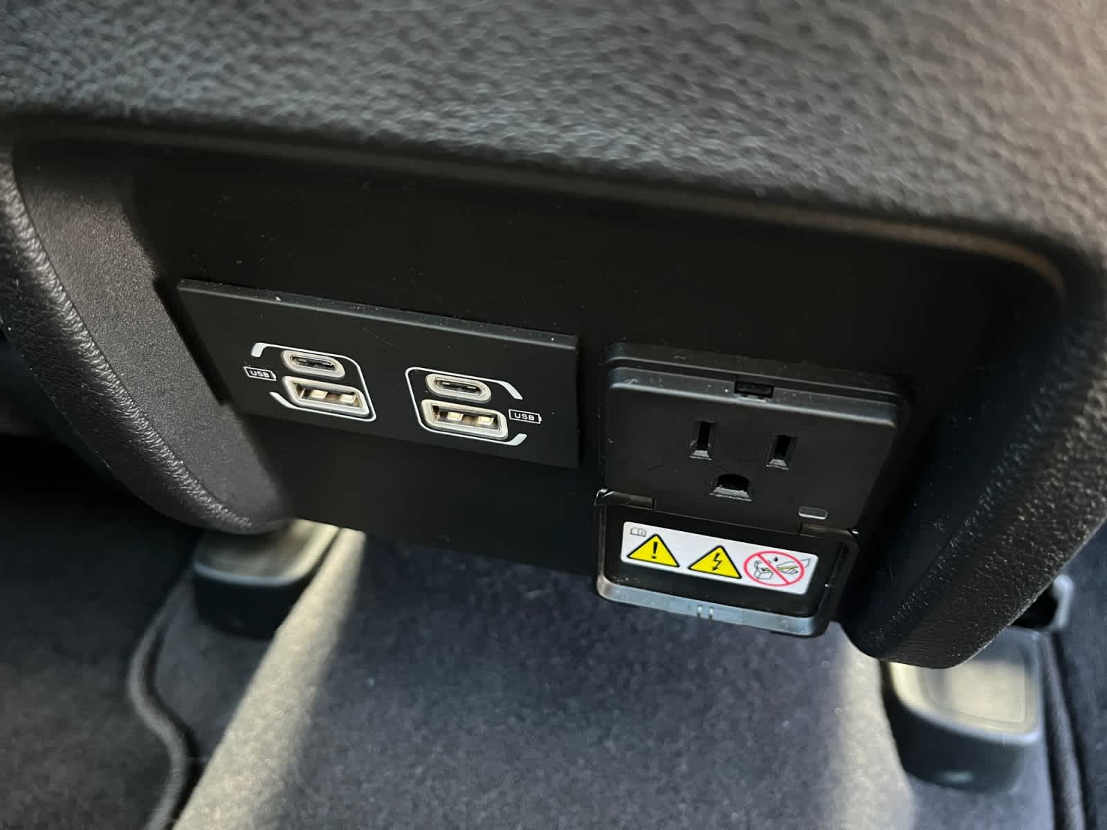 used 2023 Jeep Cherokee car, priced at $27,194