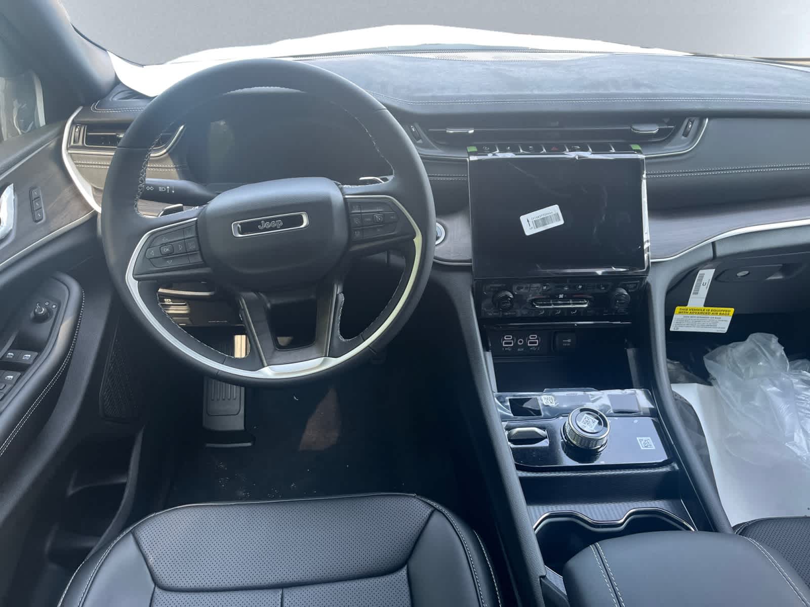 new 2025 Jeep Grand Cherokee car, priced at $52,340