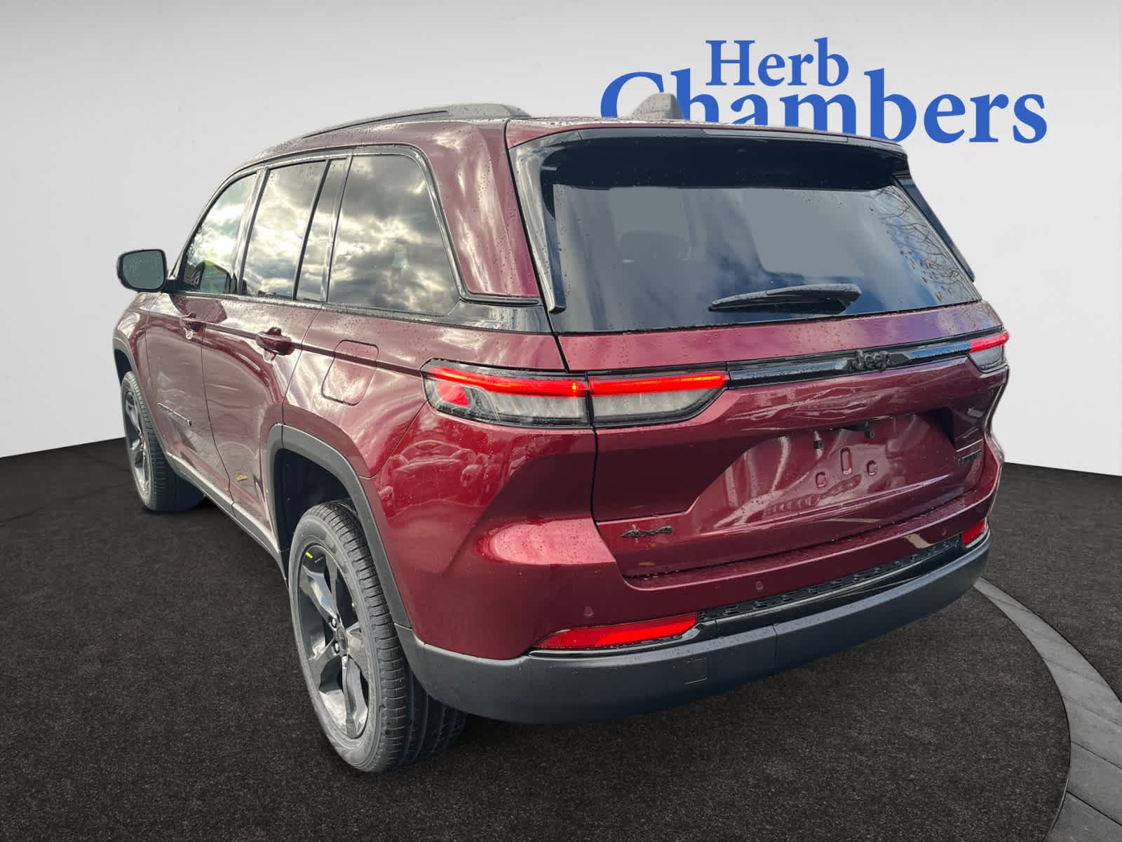 new 2025 Jeep Grand Cherokee car, priced at $48,635