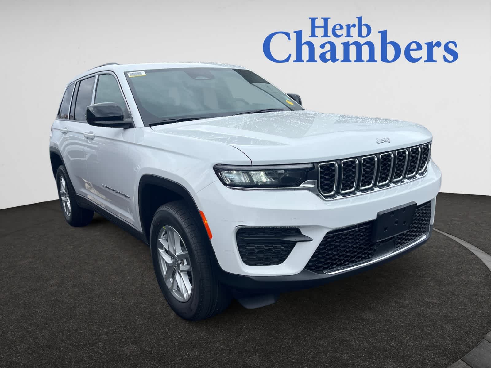 new 2025 Jeep Grand Cherokee car, priced at $37,680