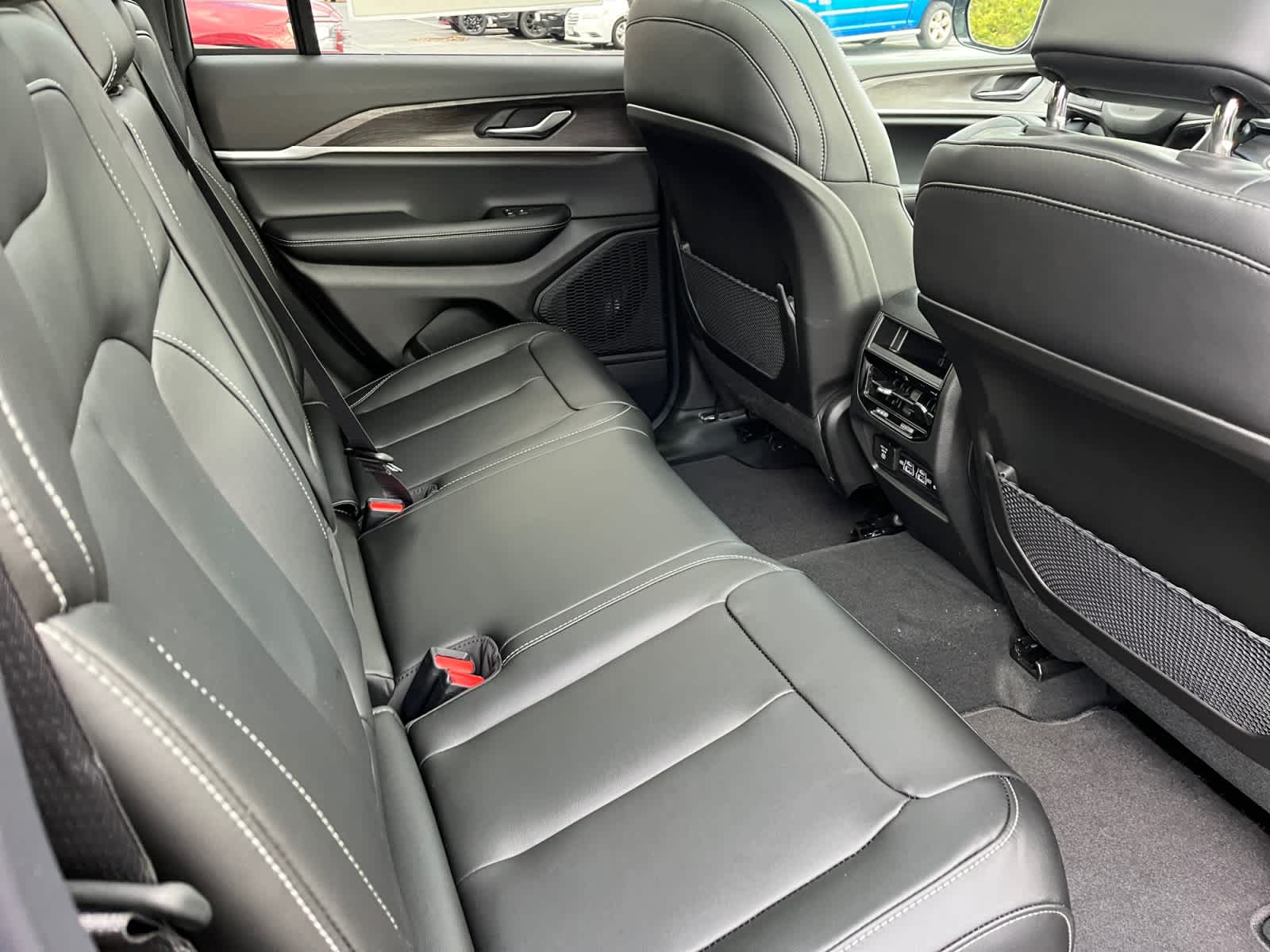 new 2025 Jeep Grand Cherokee car, priced at $50,010