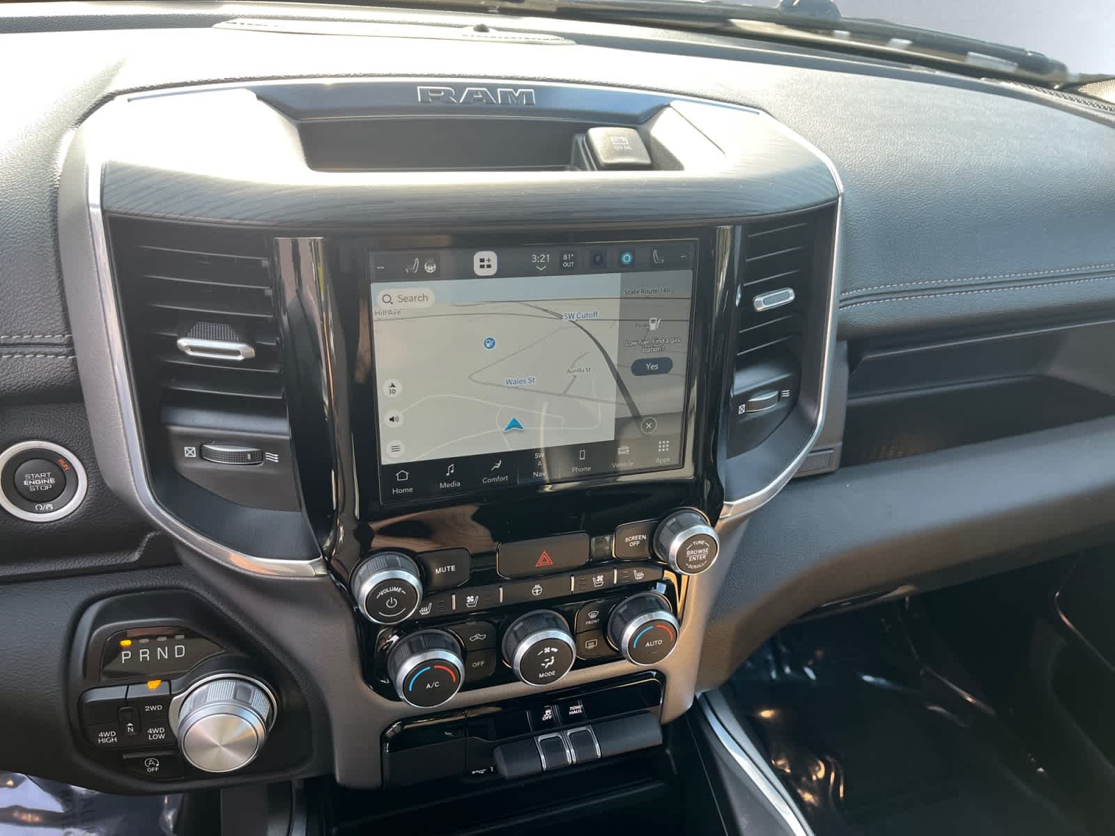 used 2024 Ram 1500 car, priced at $43,016