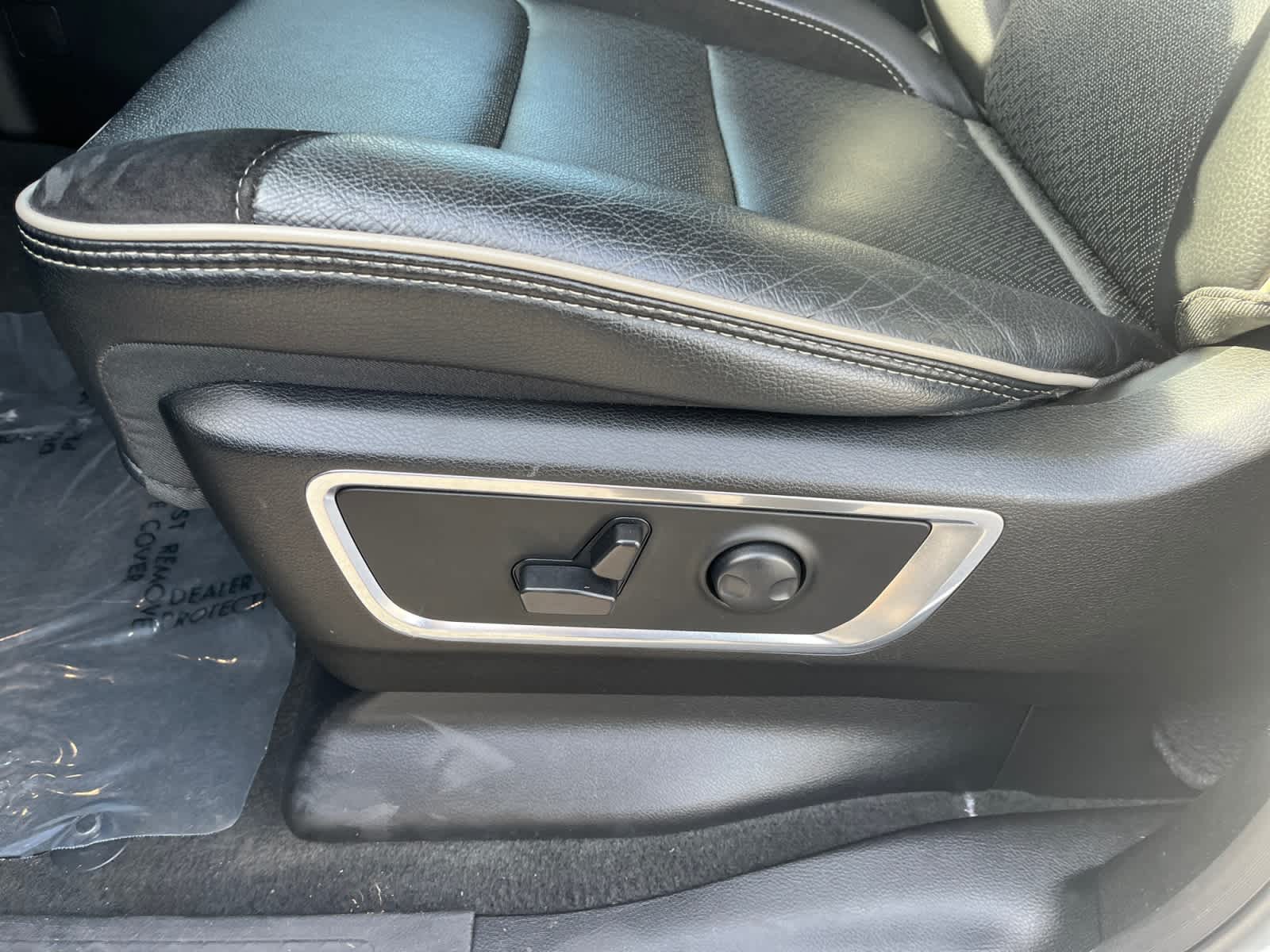 used 2024 Ram 1500 car, priced at $43,016