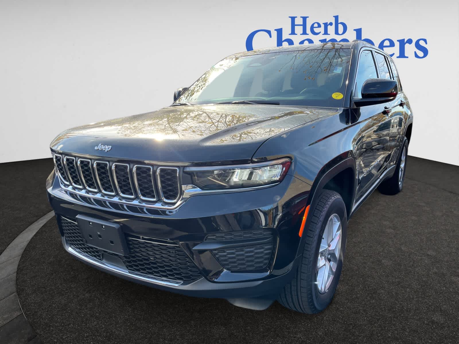new 2025 Jeep Grand Cherokee car, priced at $38,275