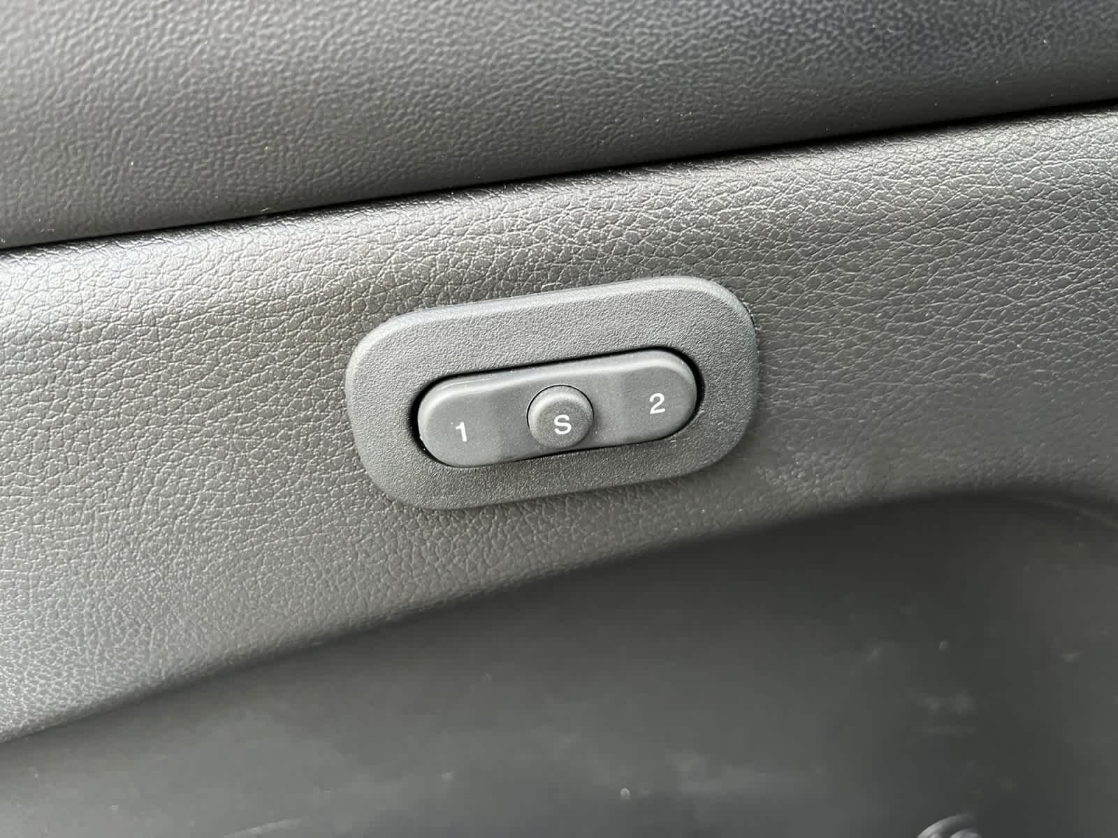 used 2022 Jeep Grand Cherokee WK car, priced at $29,646