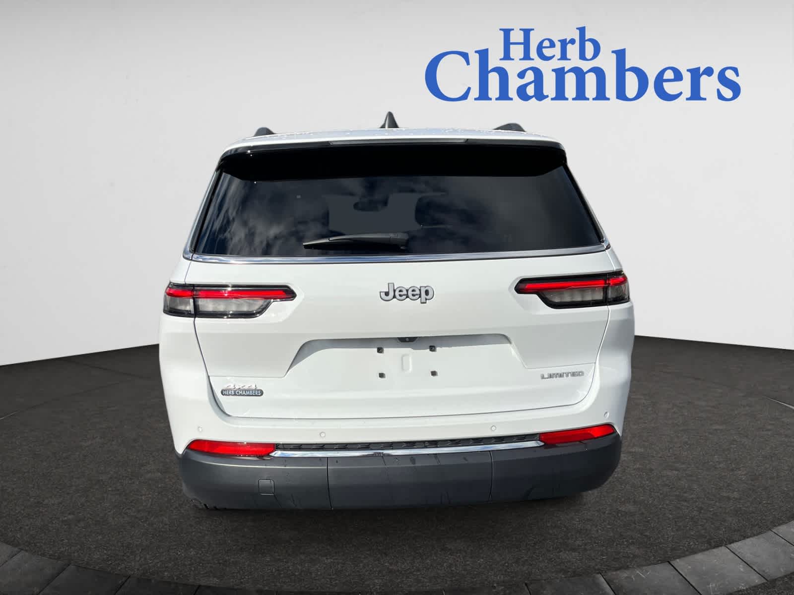 used 2024 Jeep Grand Cherokee L car, priced at $37,981