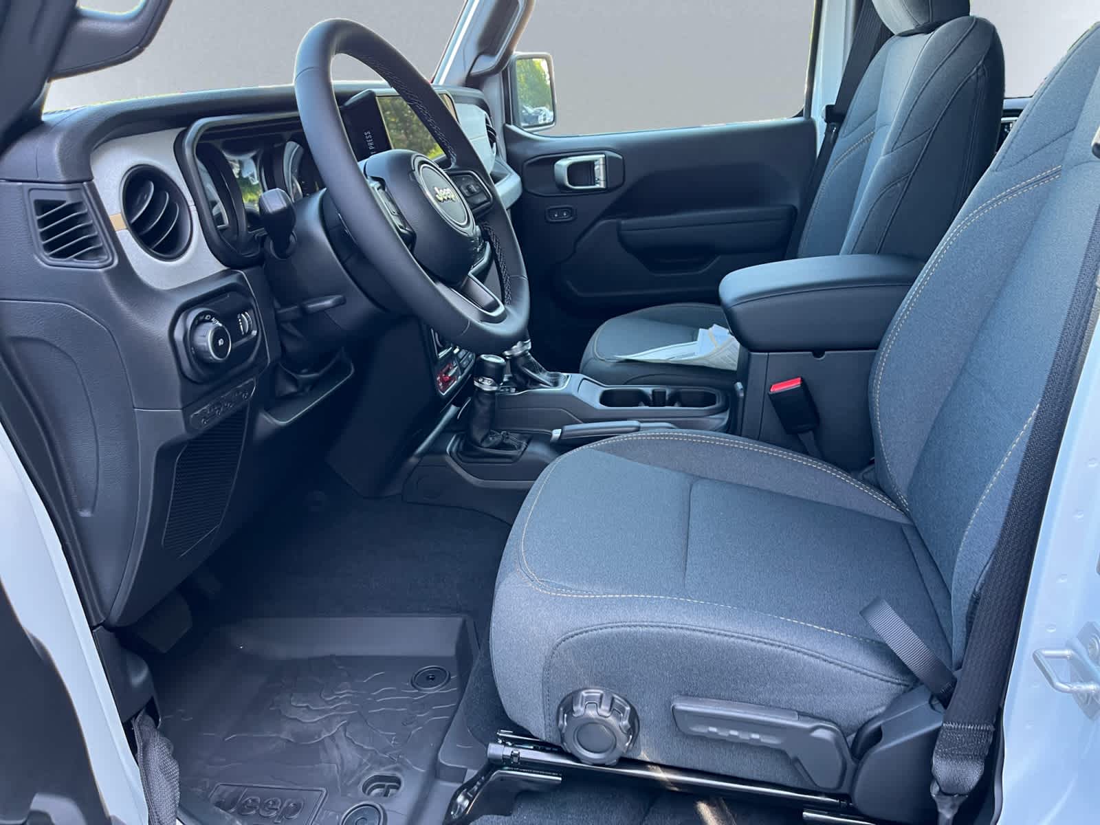 new 2025 Jeep Wrangler car, priced at $52,480