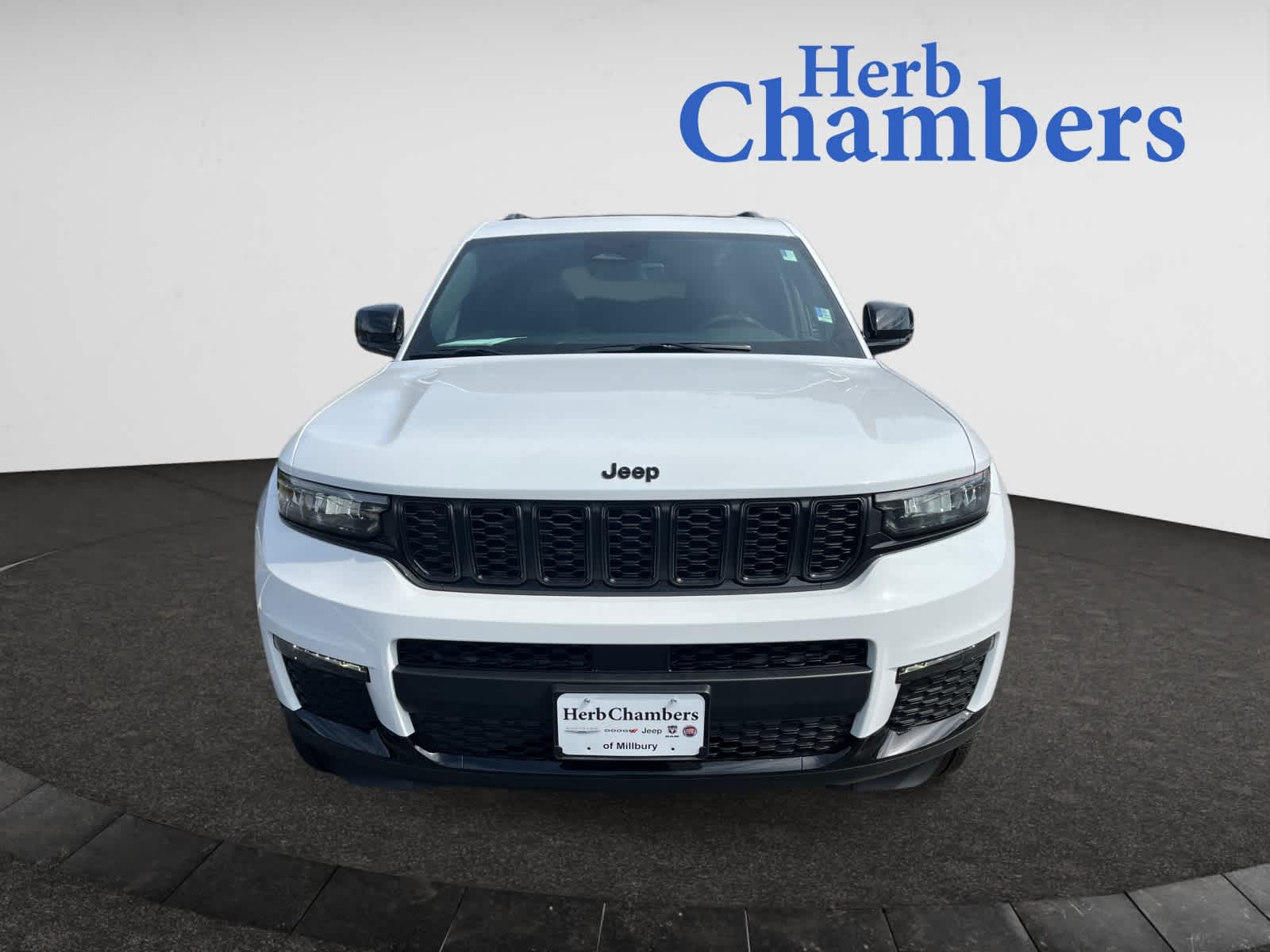 new 2025 Jeep Grand Cherokee car, priced at $52,240