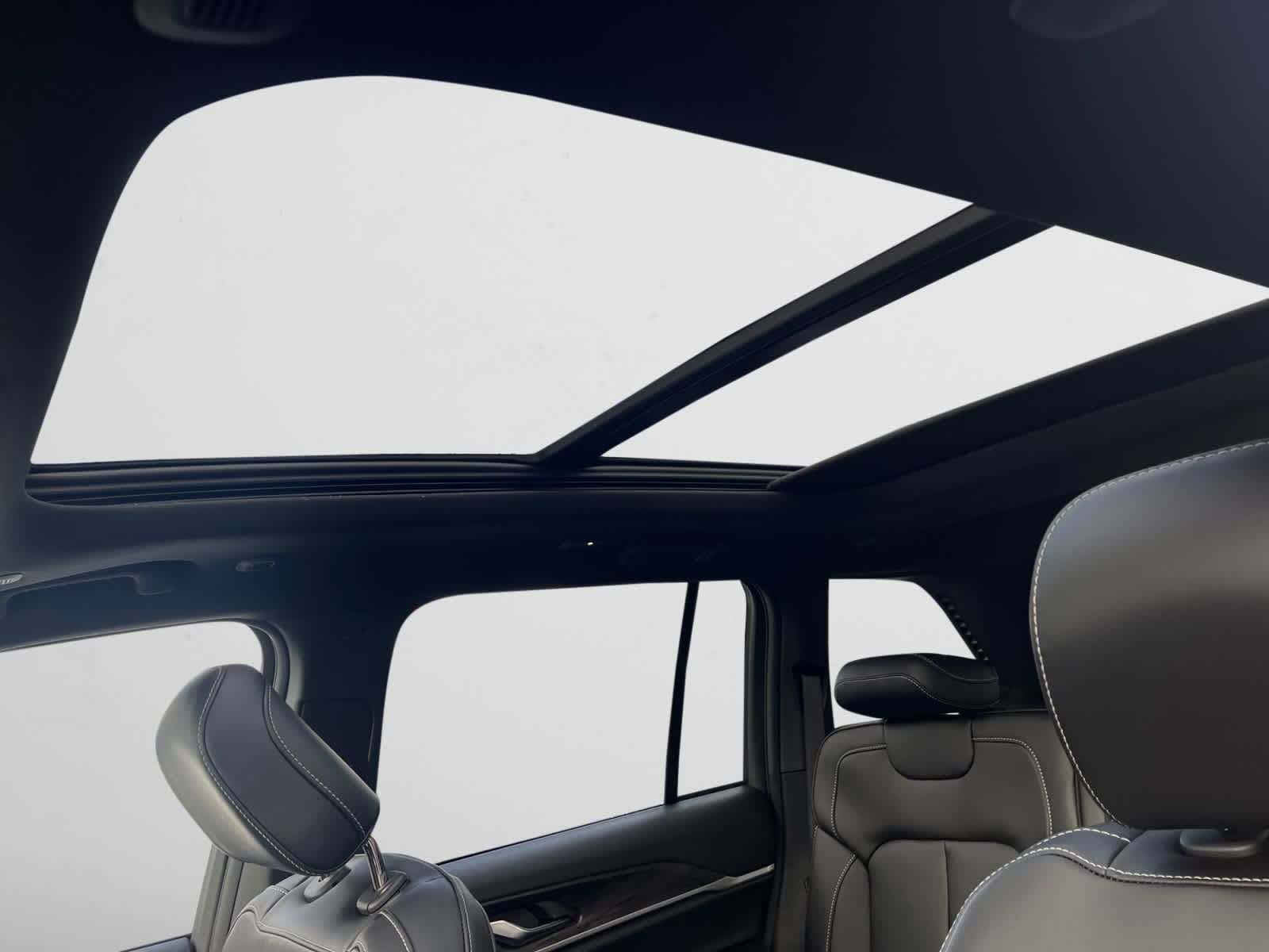 new 2025 Jeep Grand Cherokee car, priced at $48,635