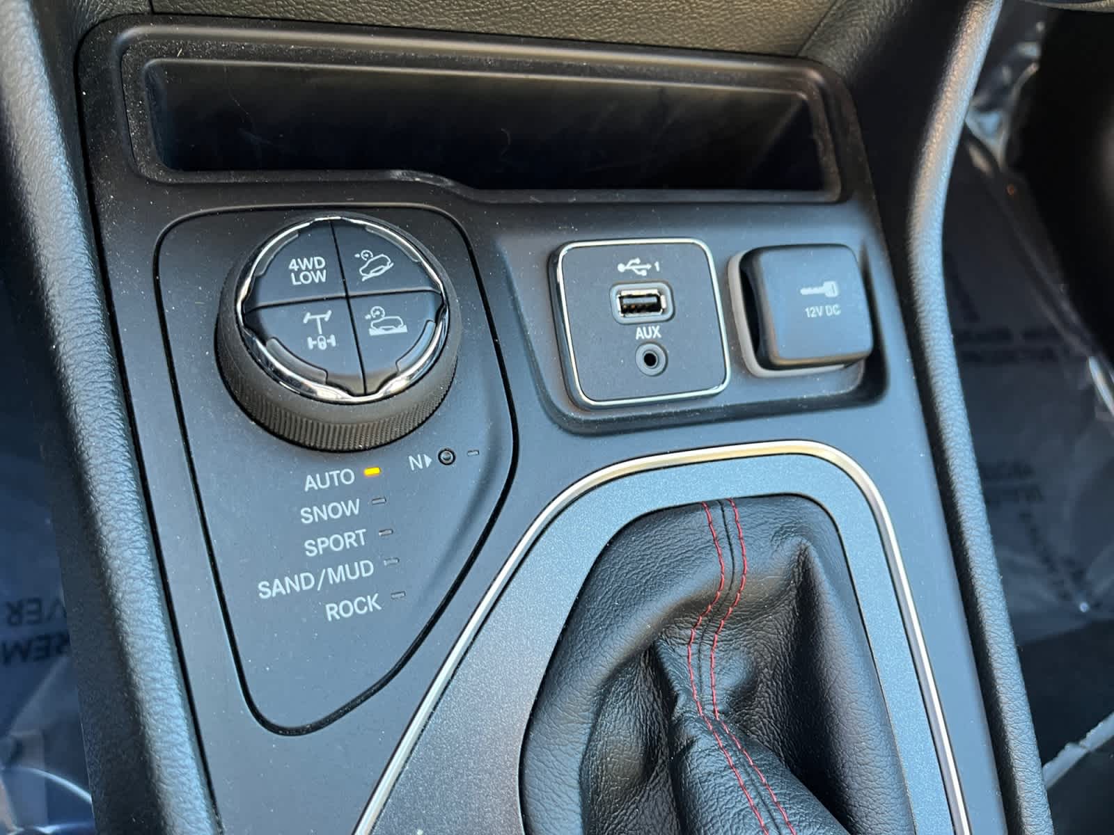 used 2023 Jeep Cherokee car, priced at $27,294