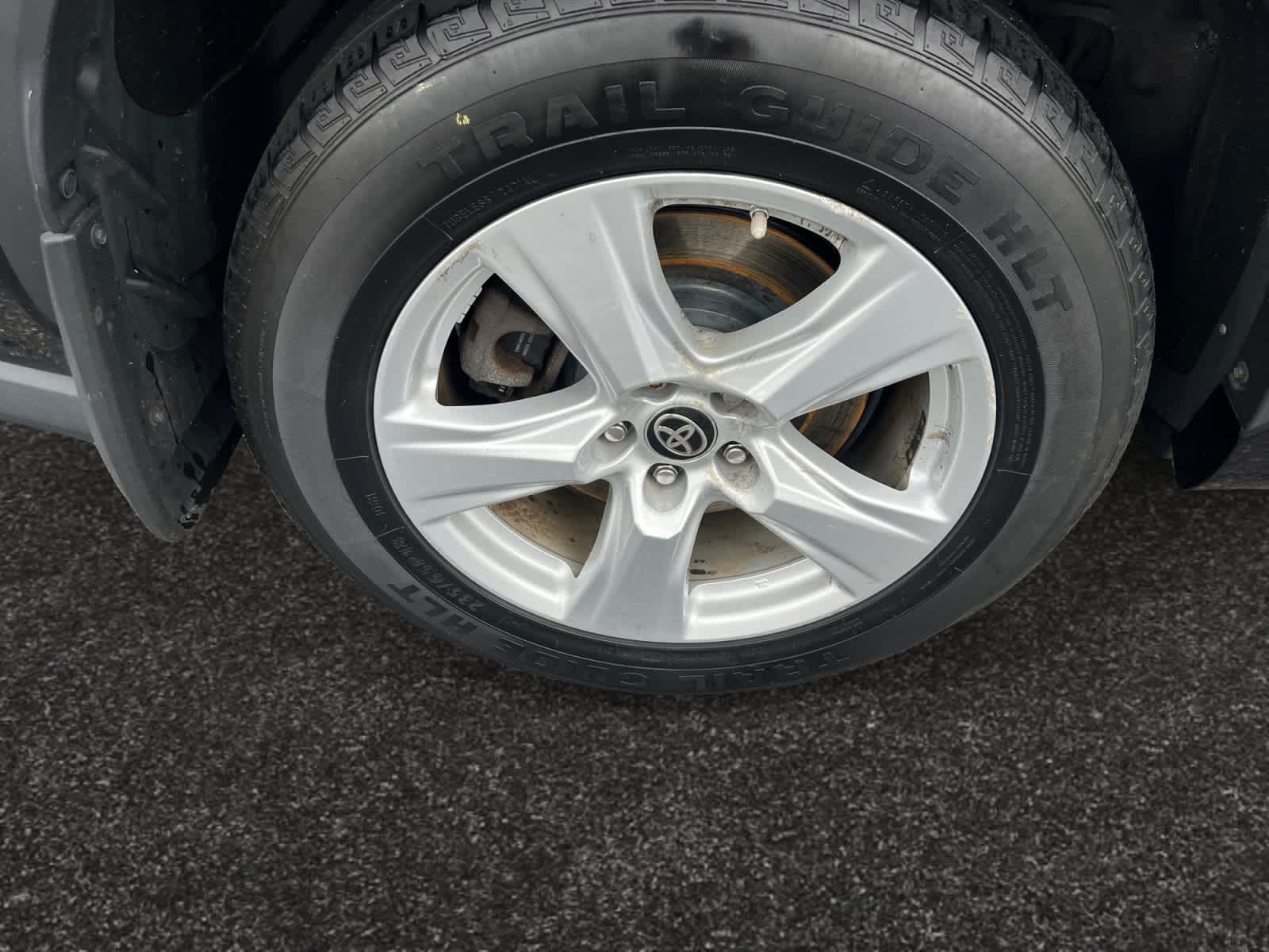 used 2020 Toyota Highlander car, priced at $26,894