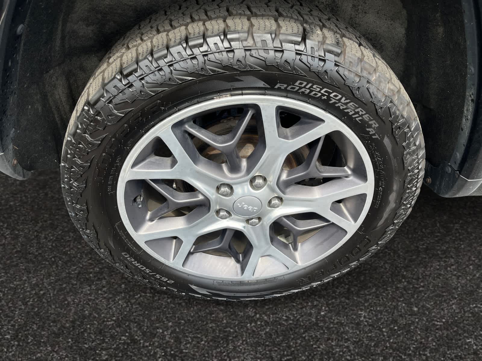 used 2018 Jeep Grand Cherokee car, priced at $14,987