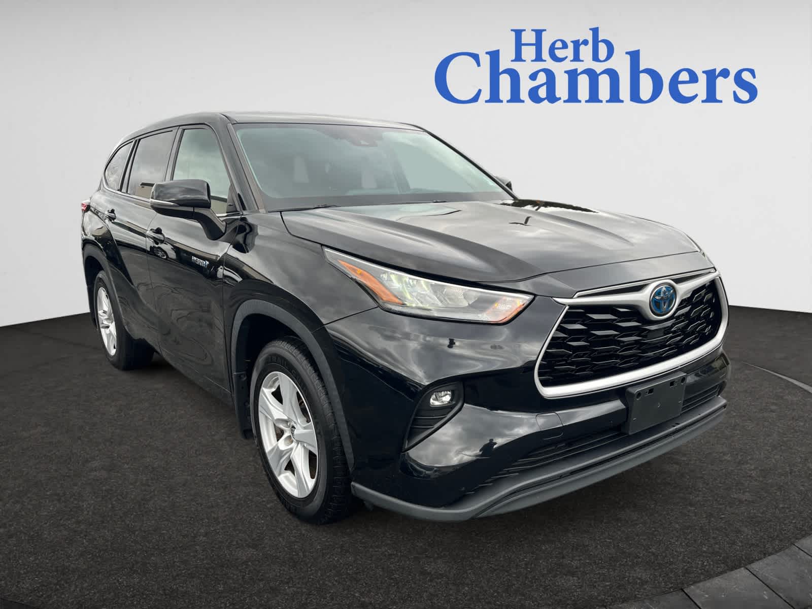 used 2020 Toyota Highlander car, priced at $26,894