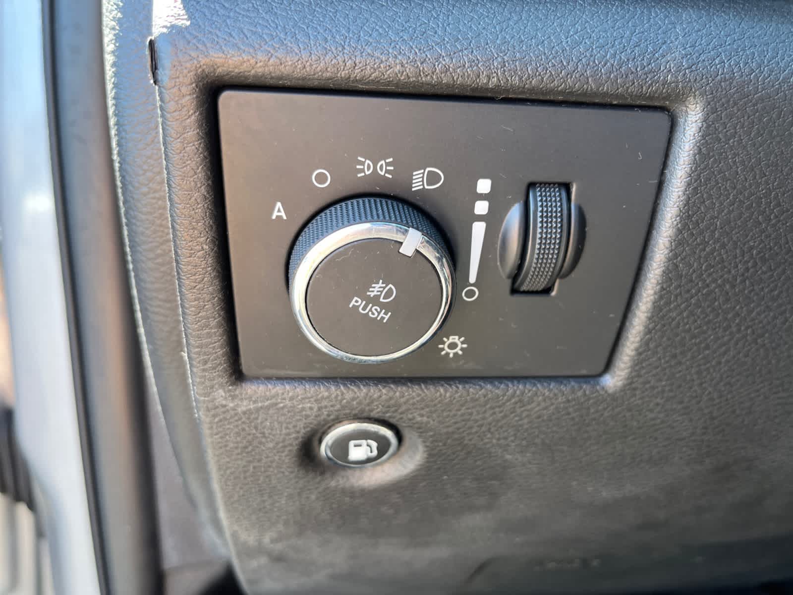 used 2018 Jeep Grand Cherokee car, priced at $14,487