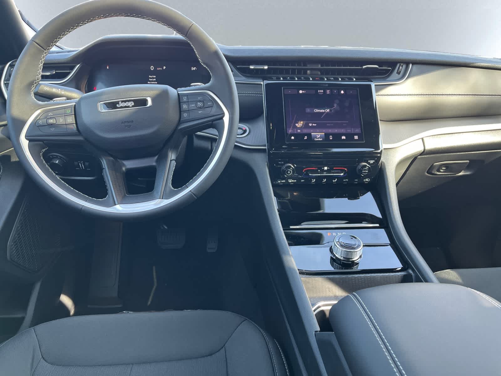 new 2025 Jeep Grand Cherokee car, priced at $38,275