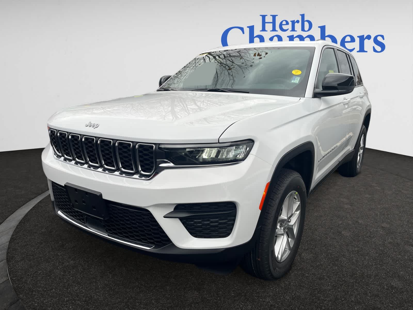 new 2025 Jeep Grand Cherokee car, priced at $39,475