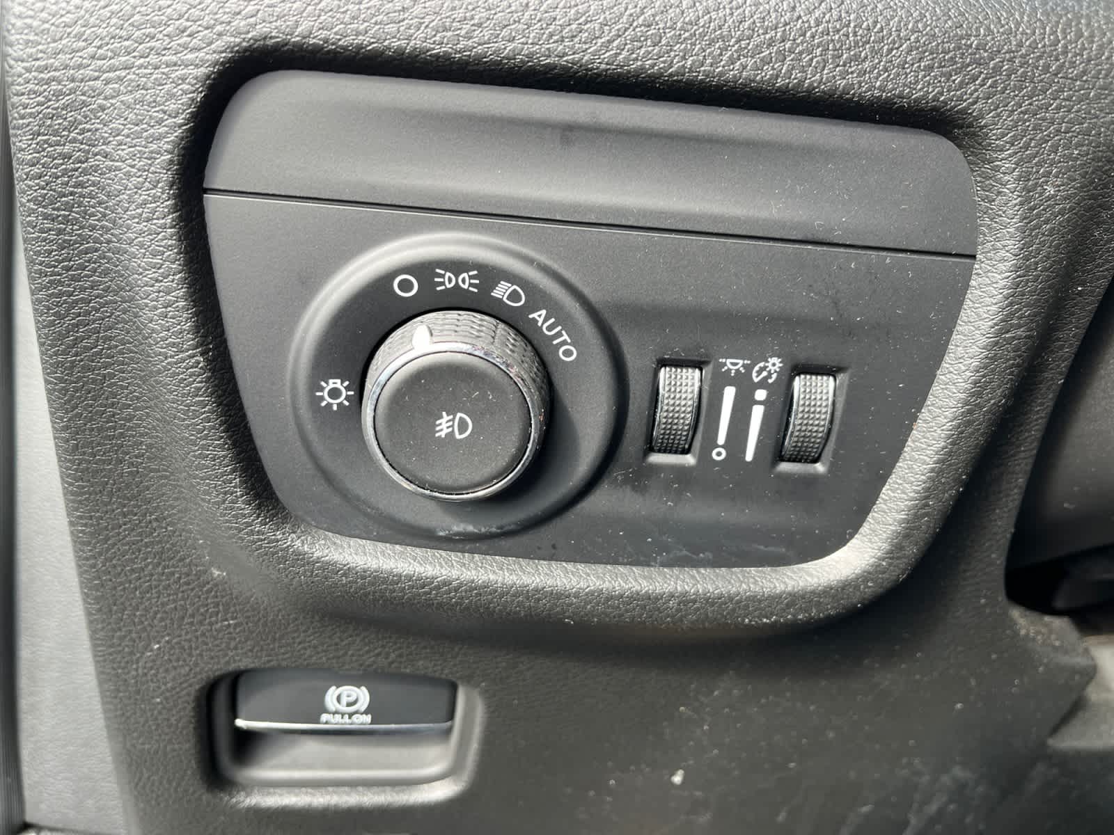 used 2024 Jeep Grand Cherokee L car, priced at $37,981