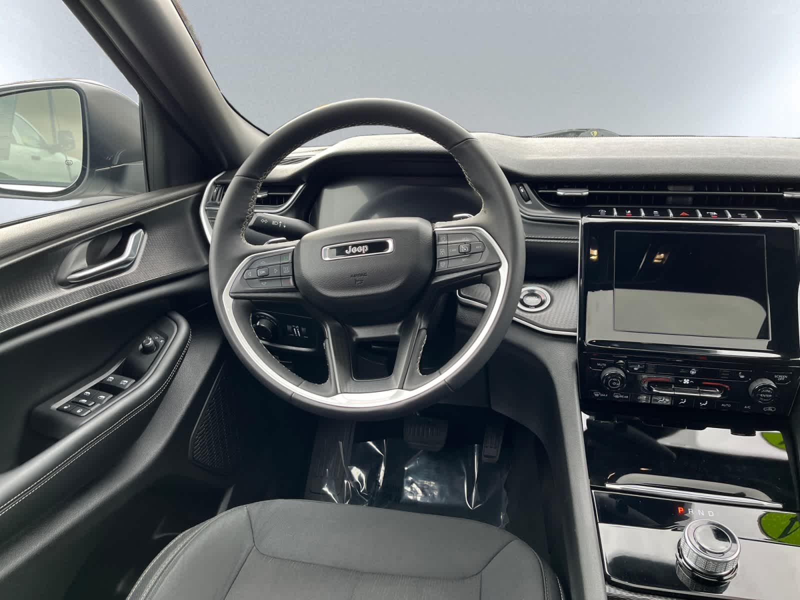 used 2024 Jeep Grand Cherokee car, priced at $32,280