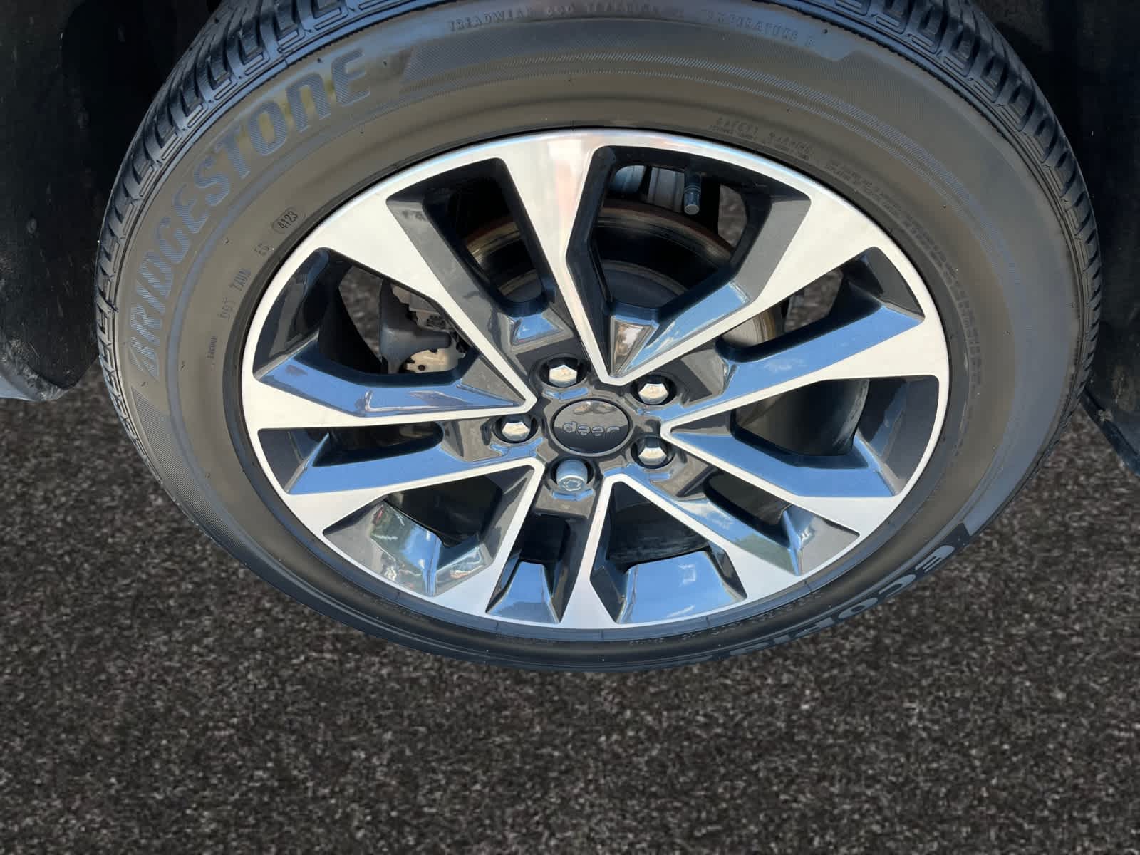 used 2024 Jeep Grand Cherokee car, priced at $47,287