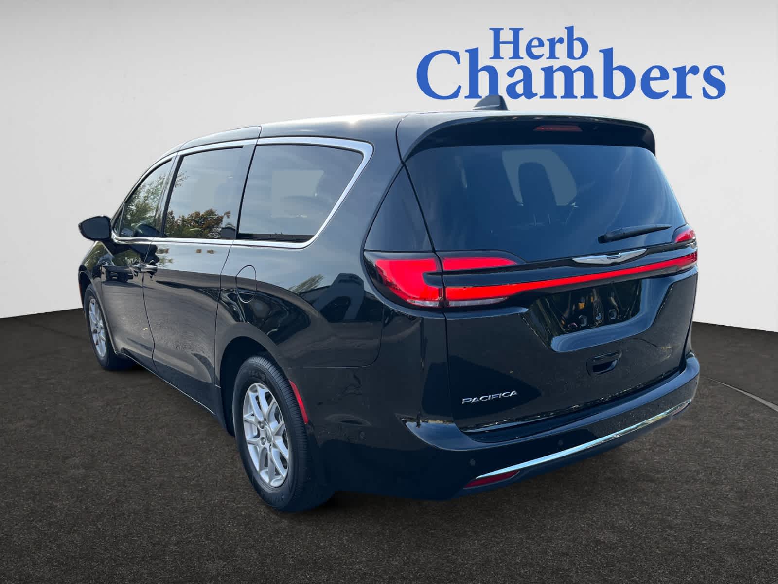 used 2025 Chrysler Pacifica car, priced at $42,216
