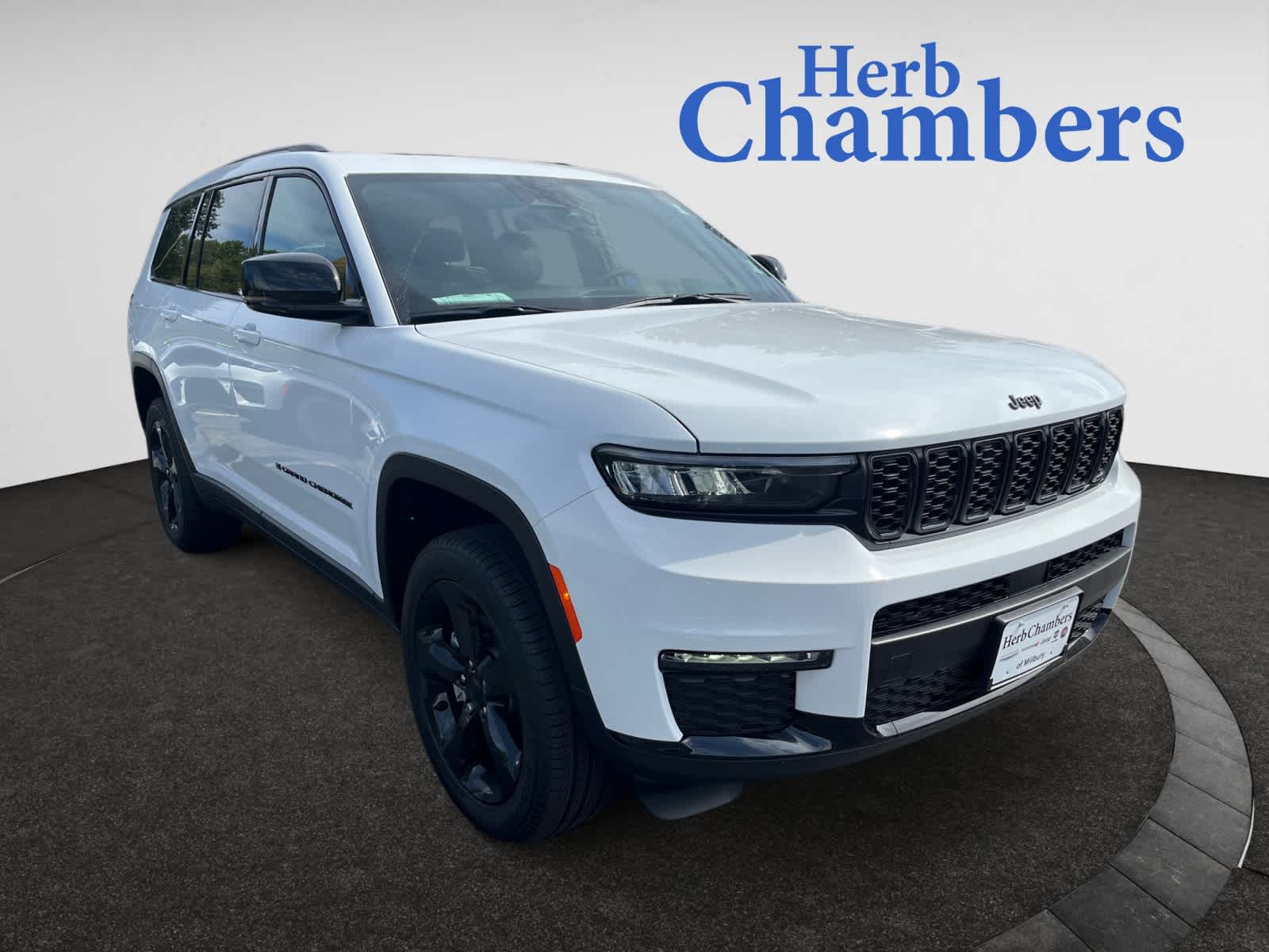 new 2025 Jeep Grand Cherokee car, priced at $52,240