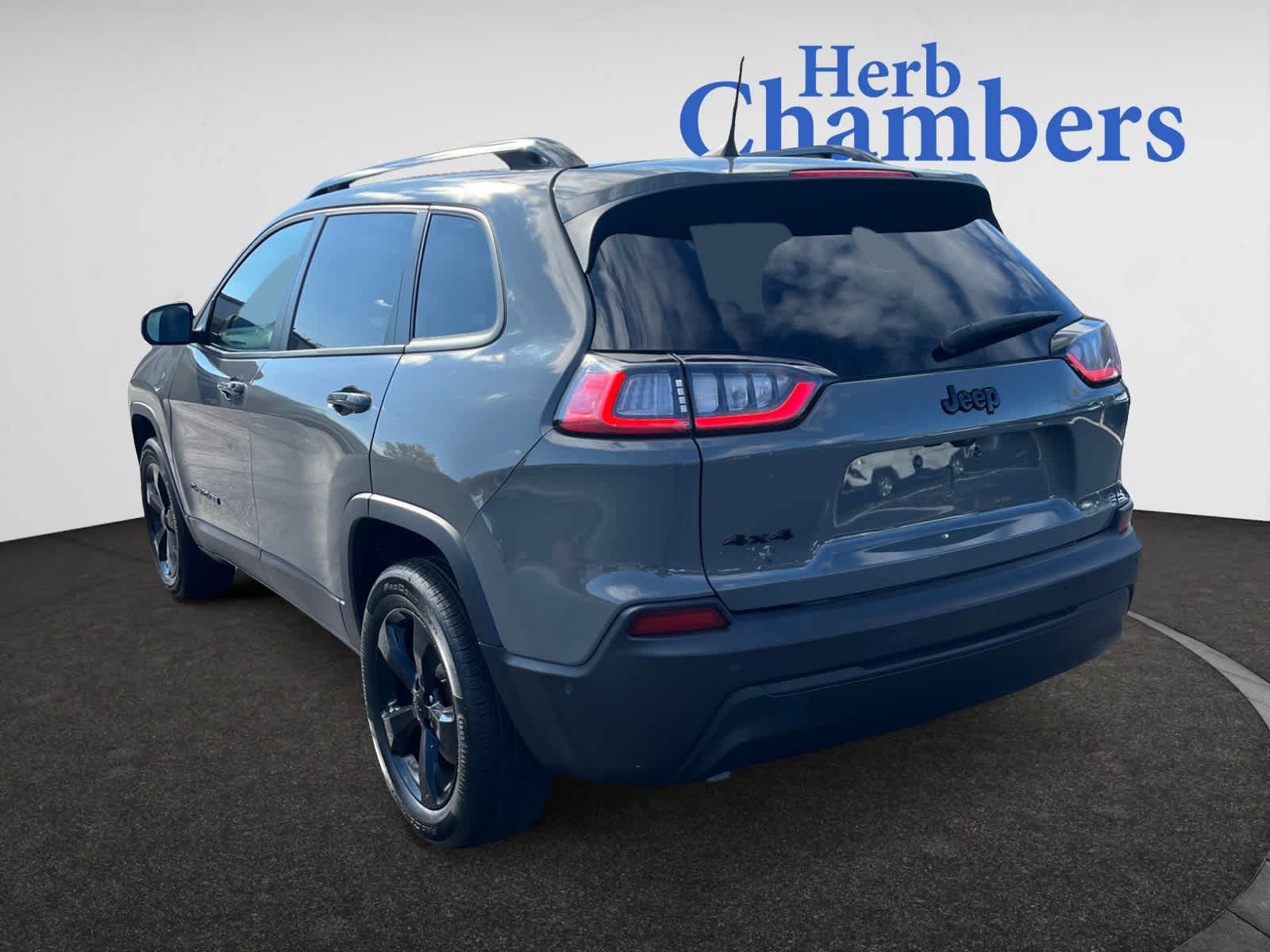 used 2023 Jeep Cherokee car, priced at $27,194