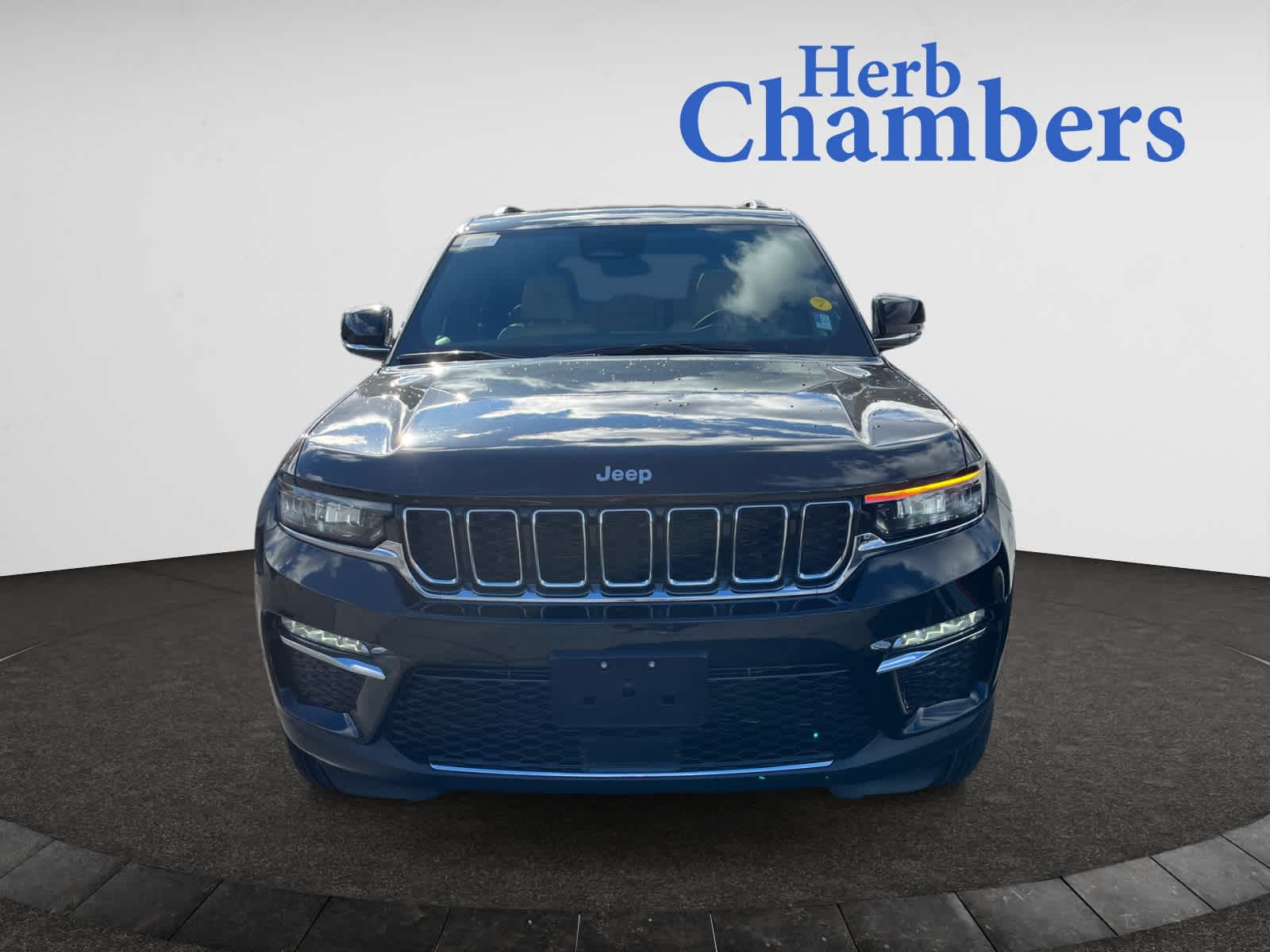 new 2025 Jeep Grand Cherokee car, priced at $45,910