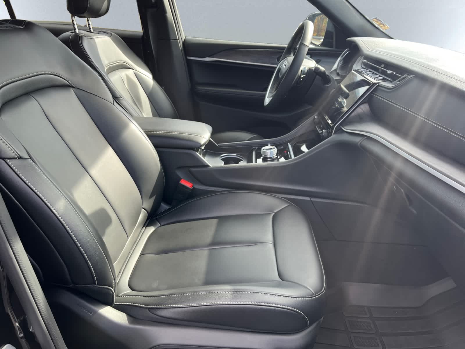 used 2025 Jeep Grand Cherokee L car, priced at $41,473