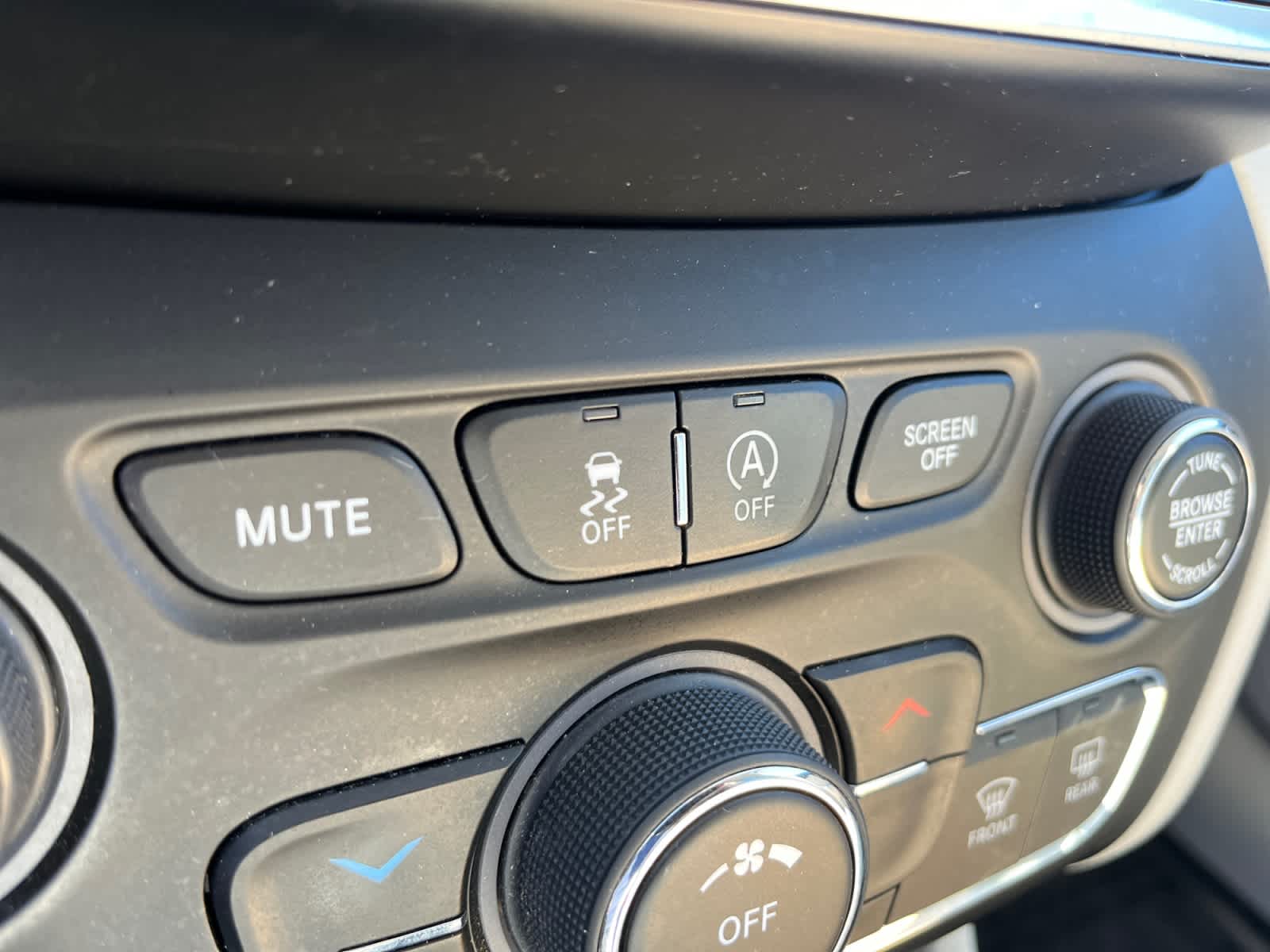 used 2021 Jeep Cherokee car, priced at $19,761