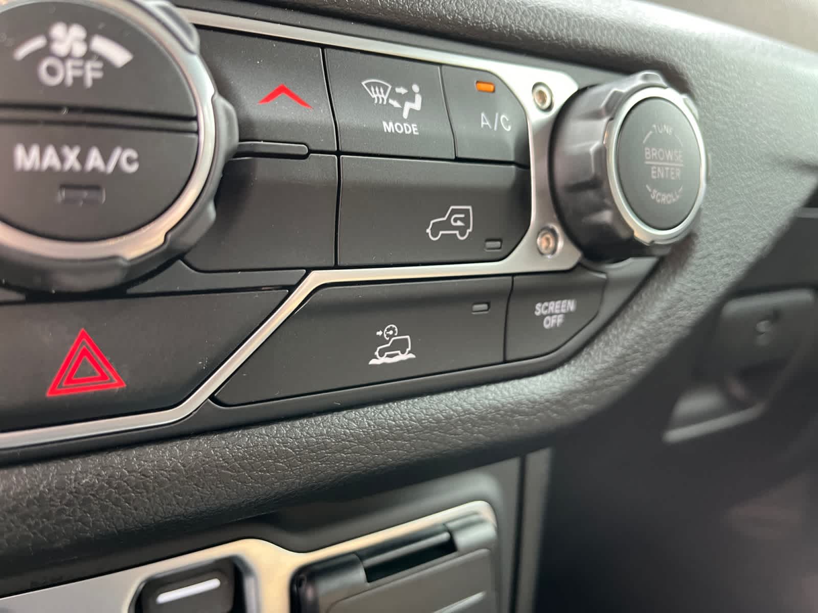 used 2025 Jeep Gladiator car, priced at $39,724