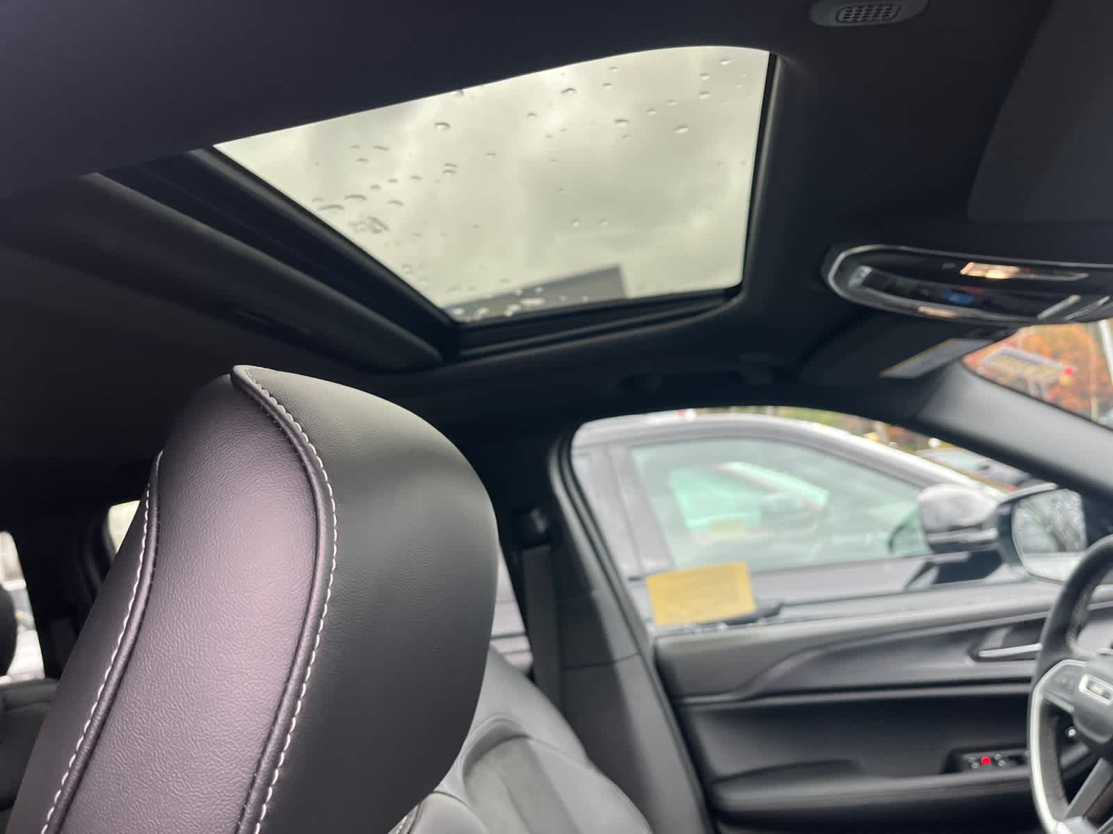 new 2025 Jeep Grand Cherokee car, priced at $43,680