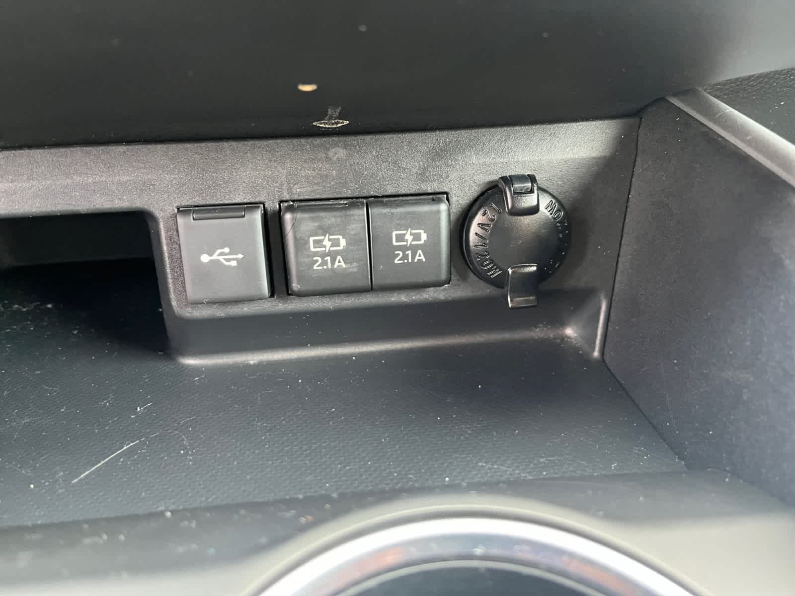 used 2020 Toyota Highlander car, priced at $26,894