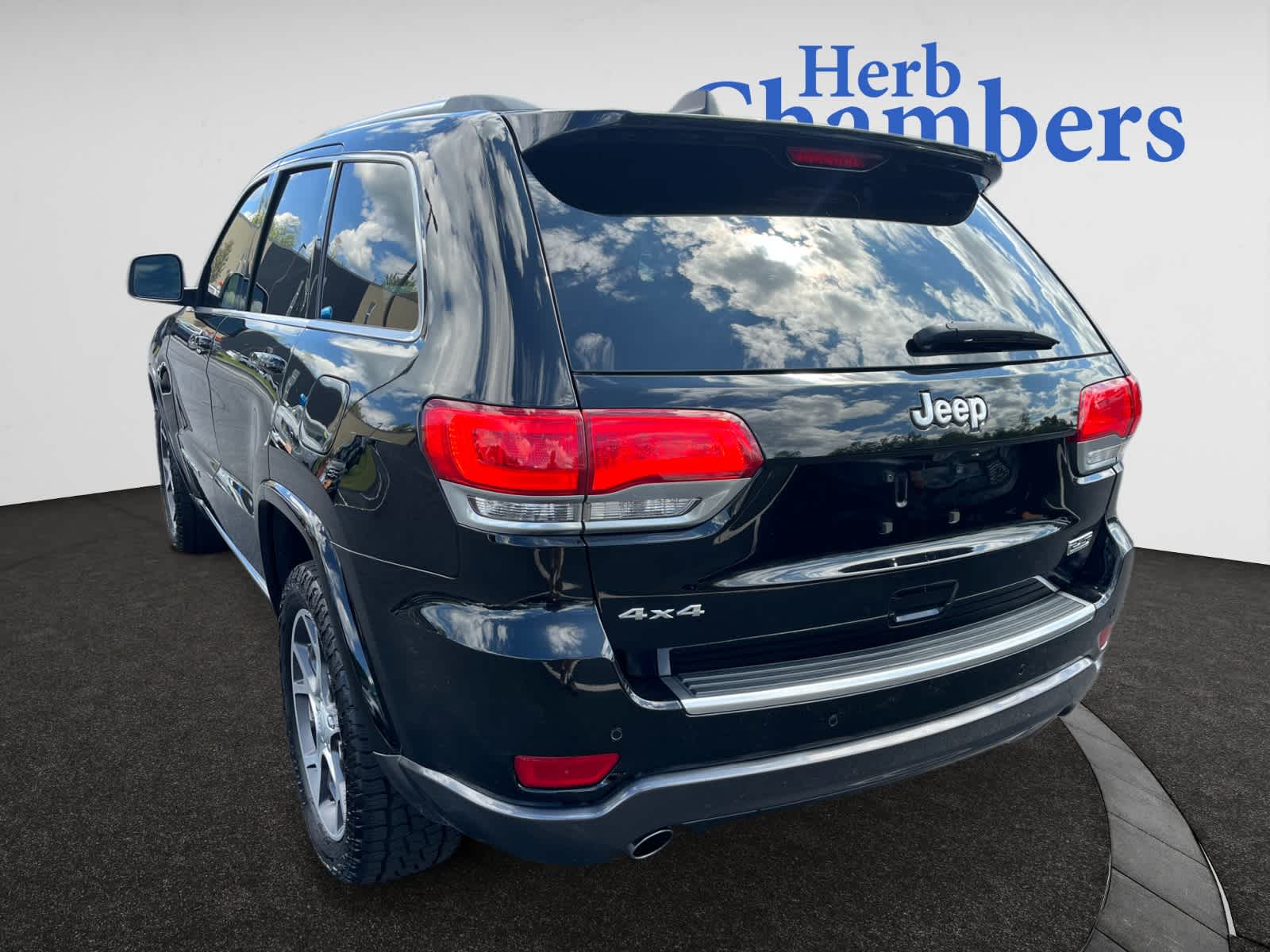 used 2018 Jeep Grand Cherokee car, priced at $14,987