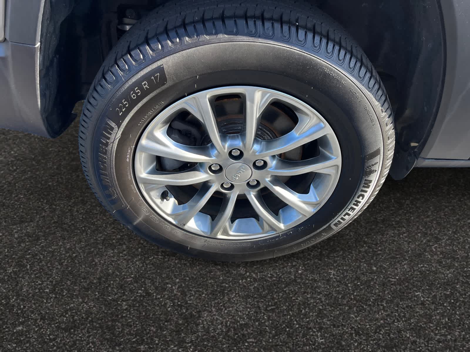 used 2021 Jeep Cherokee car, priced at $19,761