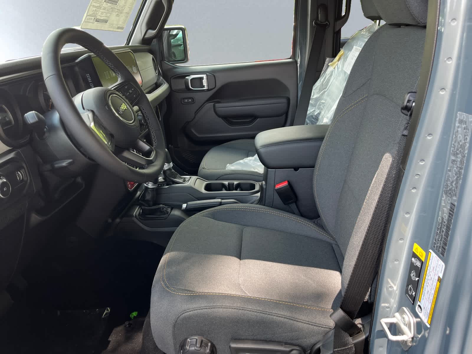 new 2025 Jeep Wrangler car, priced at $53,075