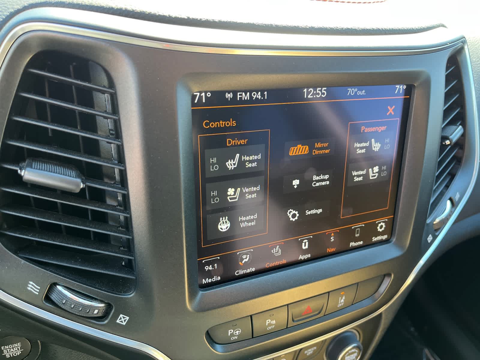 used 2023 Jeep Cherokee car, priced at $27,294