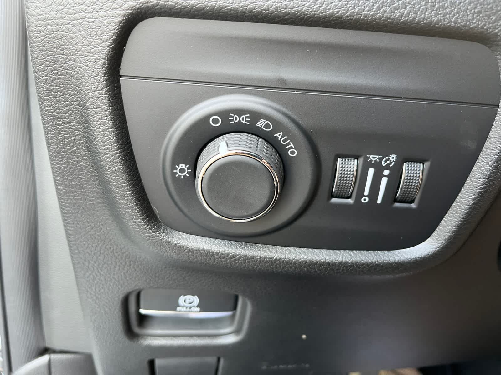 used 2024 Jeep Grand Cherokee car, priced at $35,487