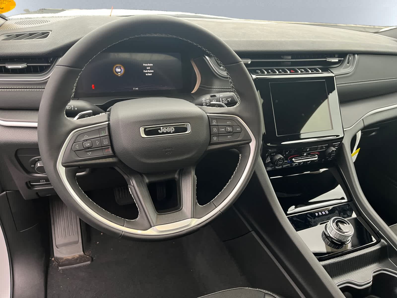 new 2025 Jeep Grand Cherokee car, priced at $43,680