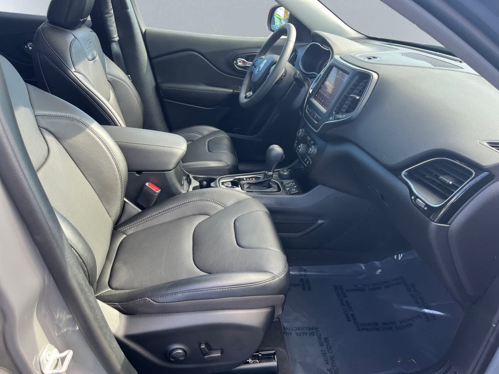 used 2023 Jeep Cherokee car, priced at $27,194