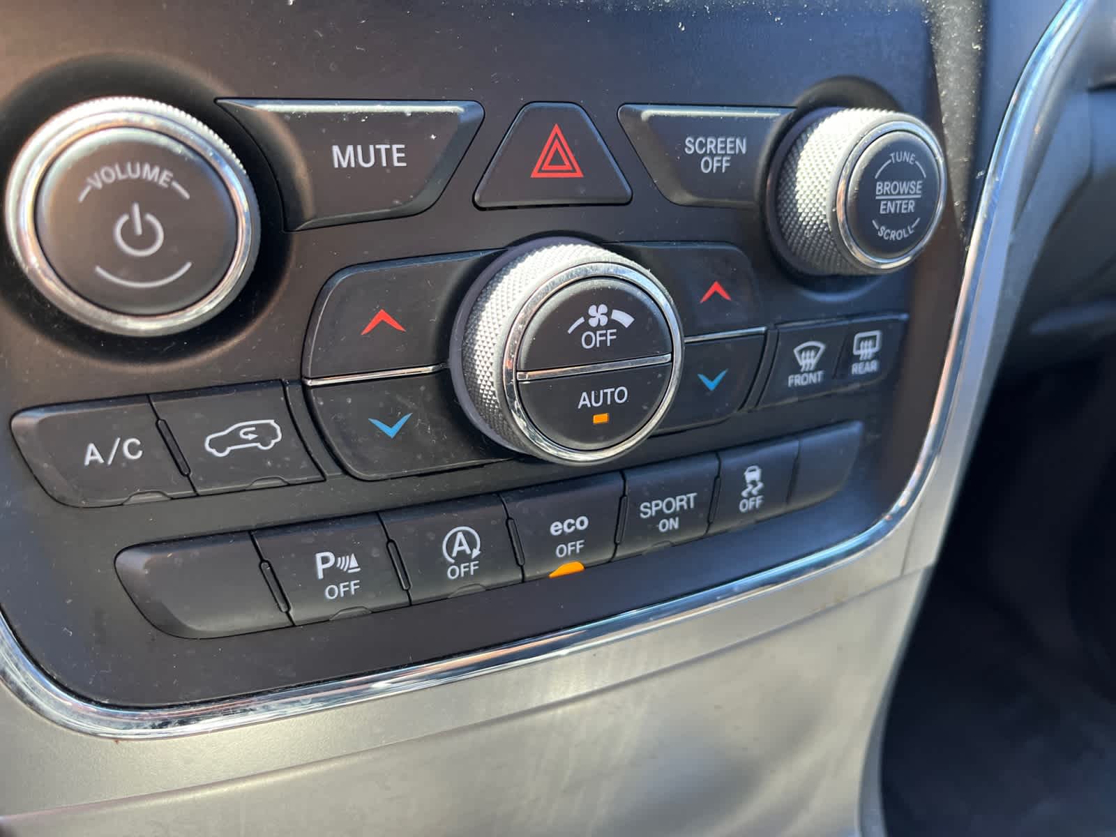 used 2018 Jeep Grand Cherokee car, priced at $14,487