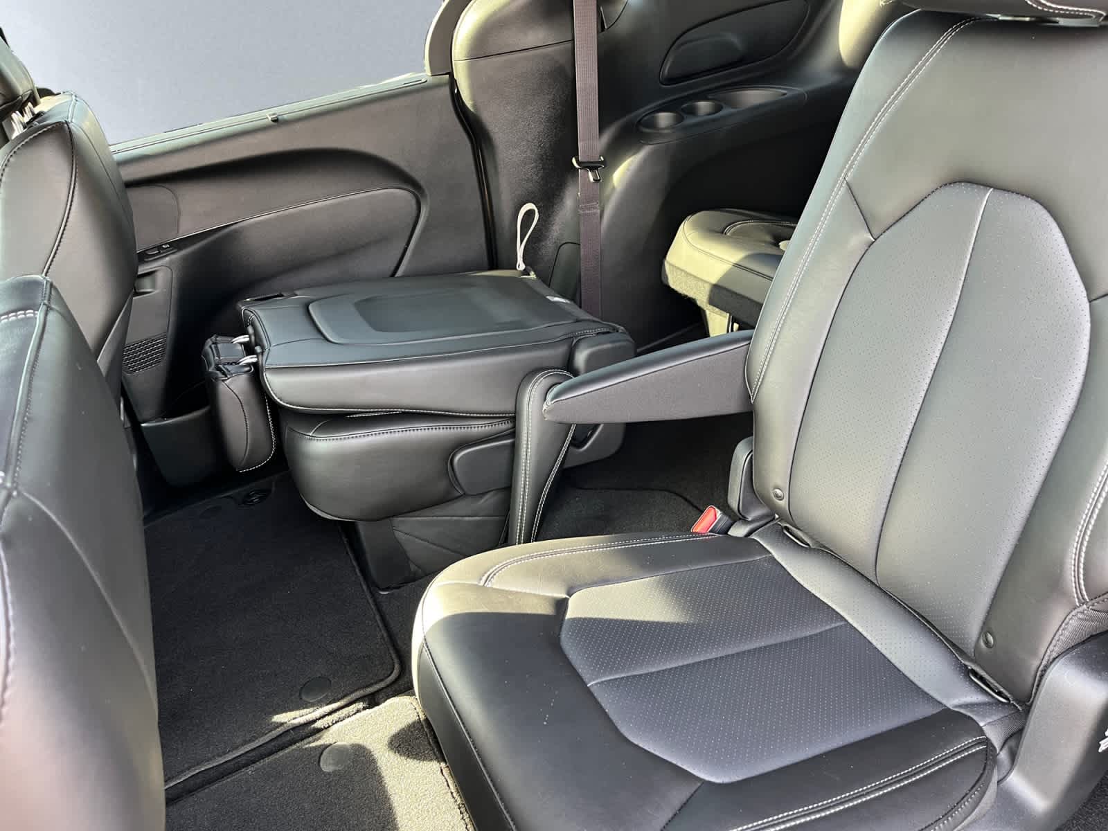 used 2025 Chrysler Pacifica car, priced at $42,216