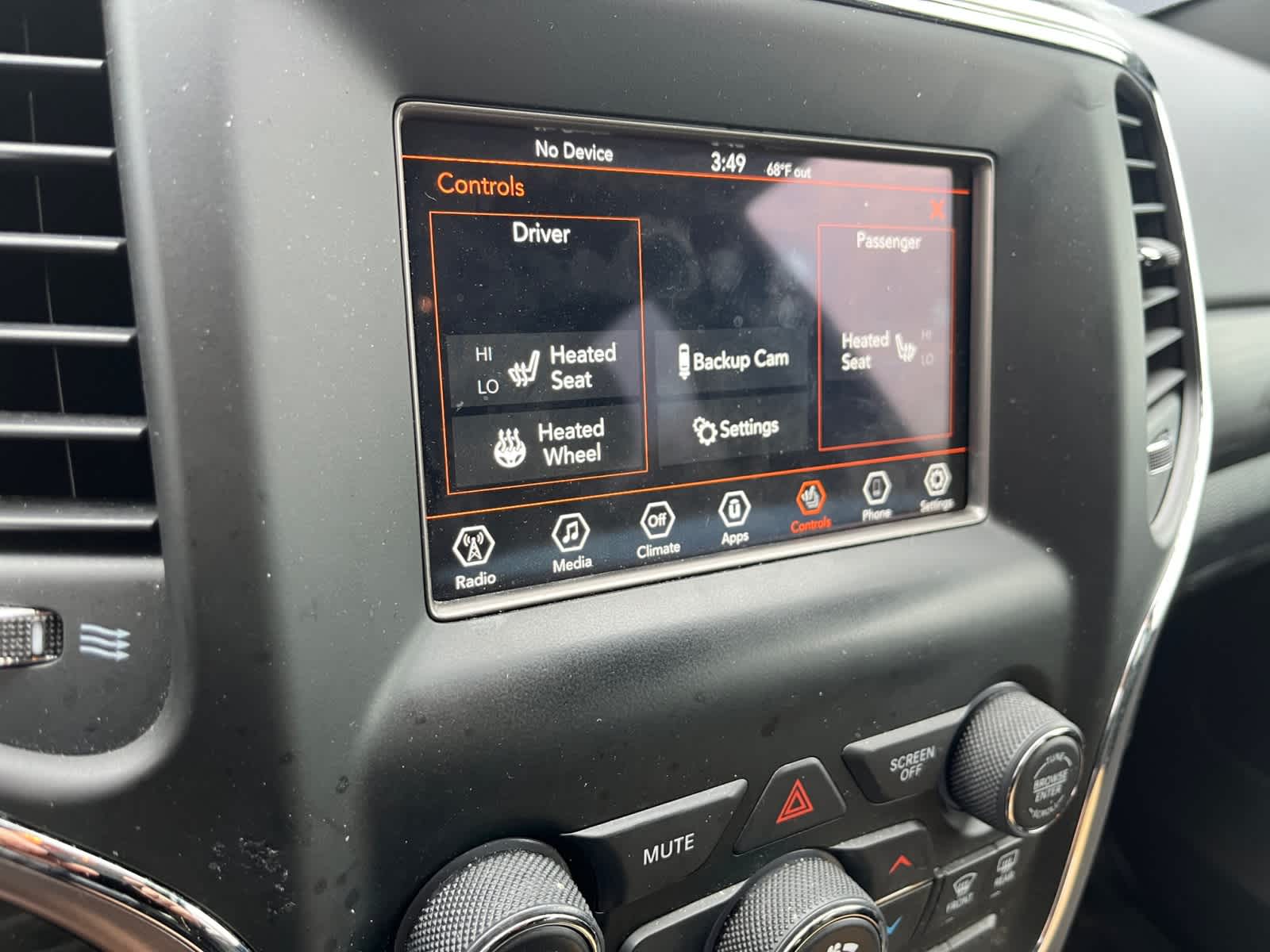 used 2021 Jeep Grand Cherokee car, priced at $25,487
