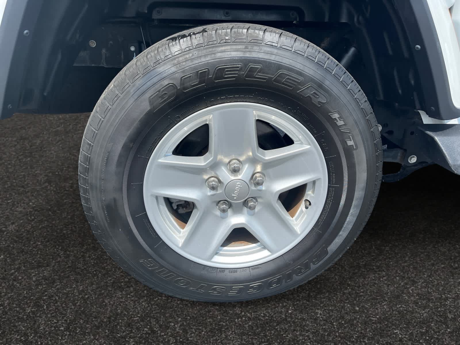 used 2022 Jeep Gladiator car, priced at $32,987