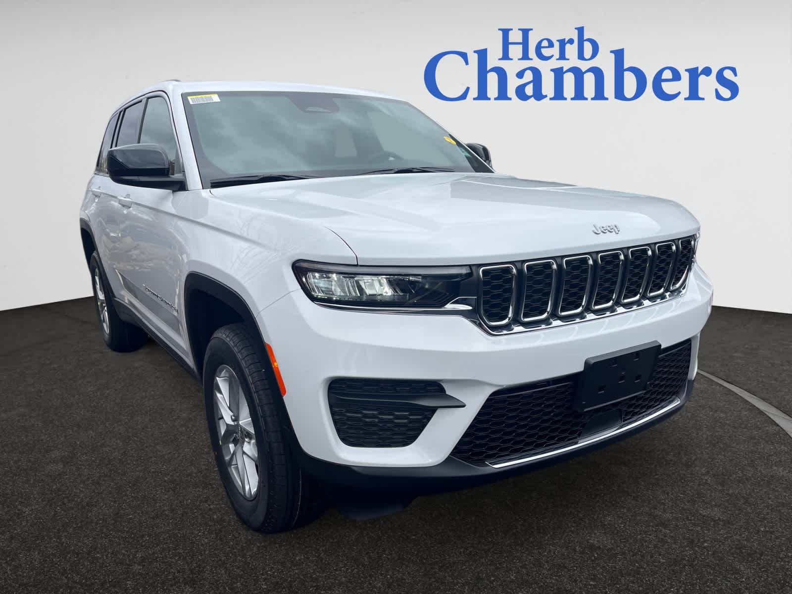 new 2025 Jeep Grand Cherokee car, priced at $39,475