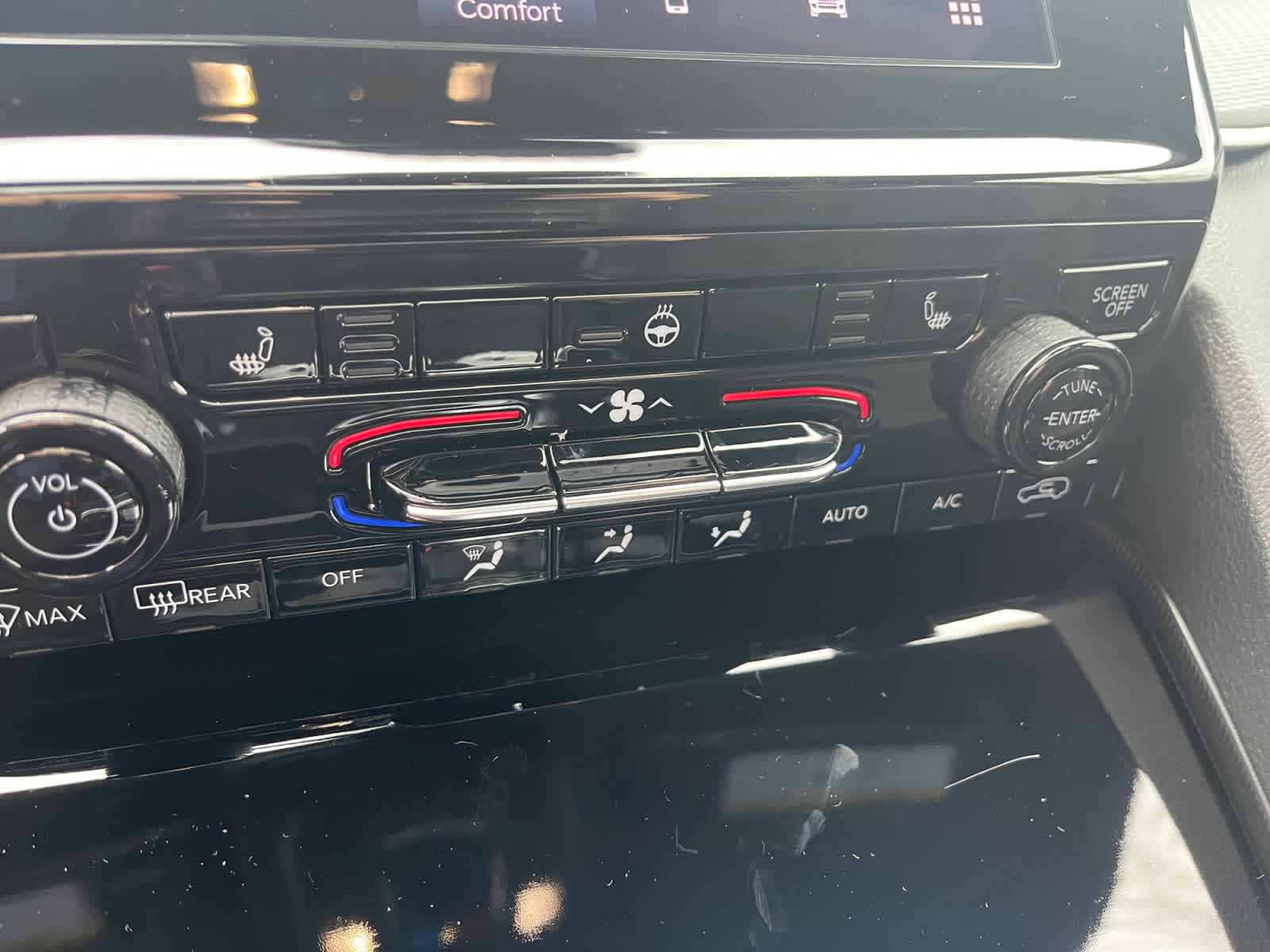 new 2025 Jeep Grand Cherokee car, priced at $43,680